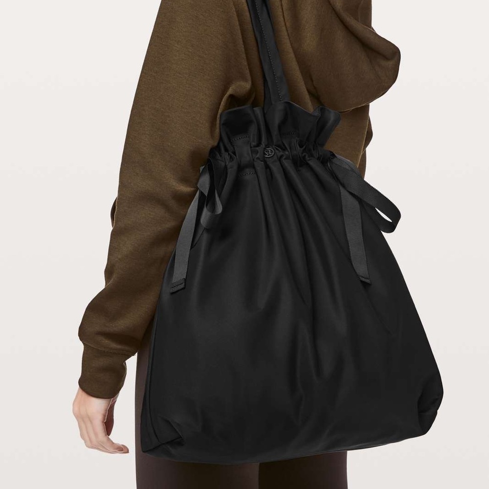 🌟 Lululemon Easy as Sunday Tote 18L Black